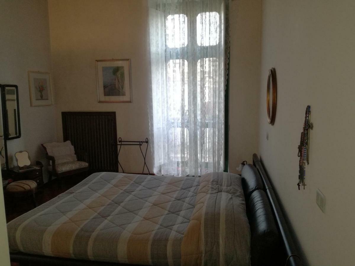 Bed and Breakfast In Via Roma Салерно Екстер'єр фото
